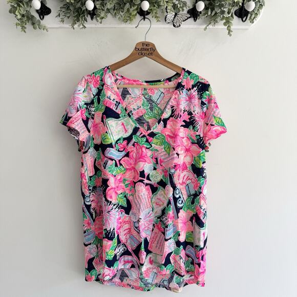 Lilly Pulitzer Tops - Lilly Pulitzer Etta V-Neck Tee Large Golf Theme #JC